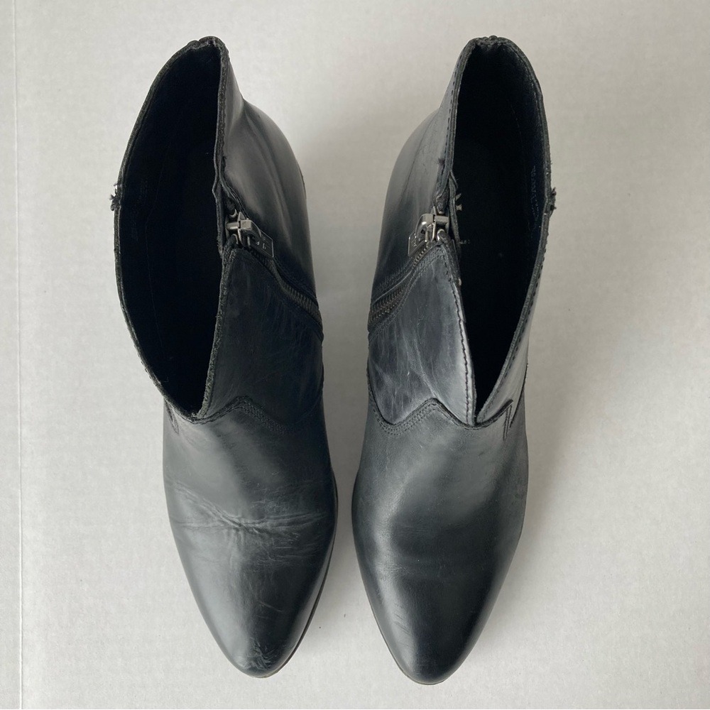 Frye Womens Black Leather Pointed Toe Western Ankle Boots Side Zip Size‎ 8 - Picture 2 of 16